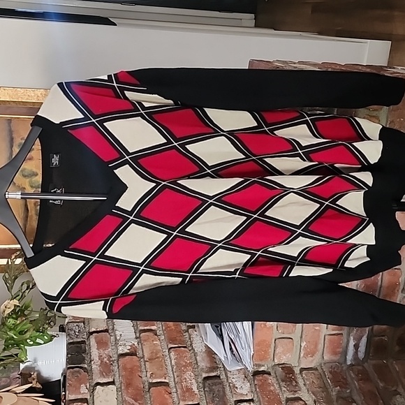 Jos. A. Bank Other - Jos. A. Bank Signature Merino Wool Argyle V-Neck Sweater